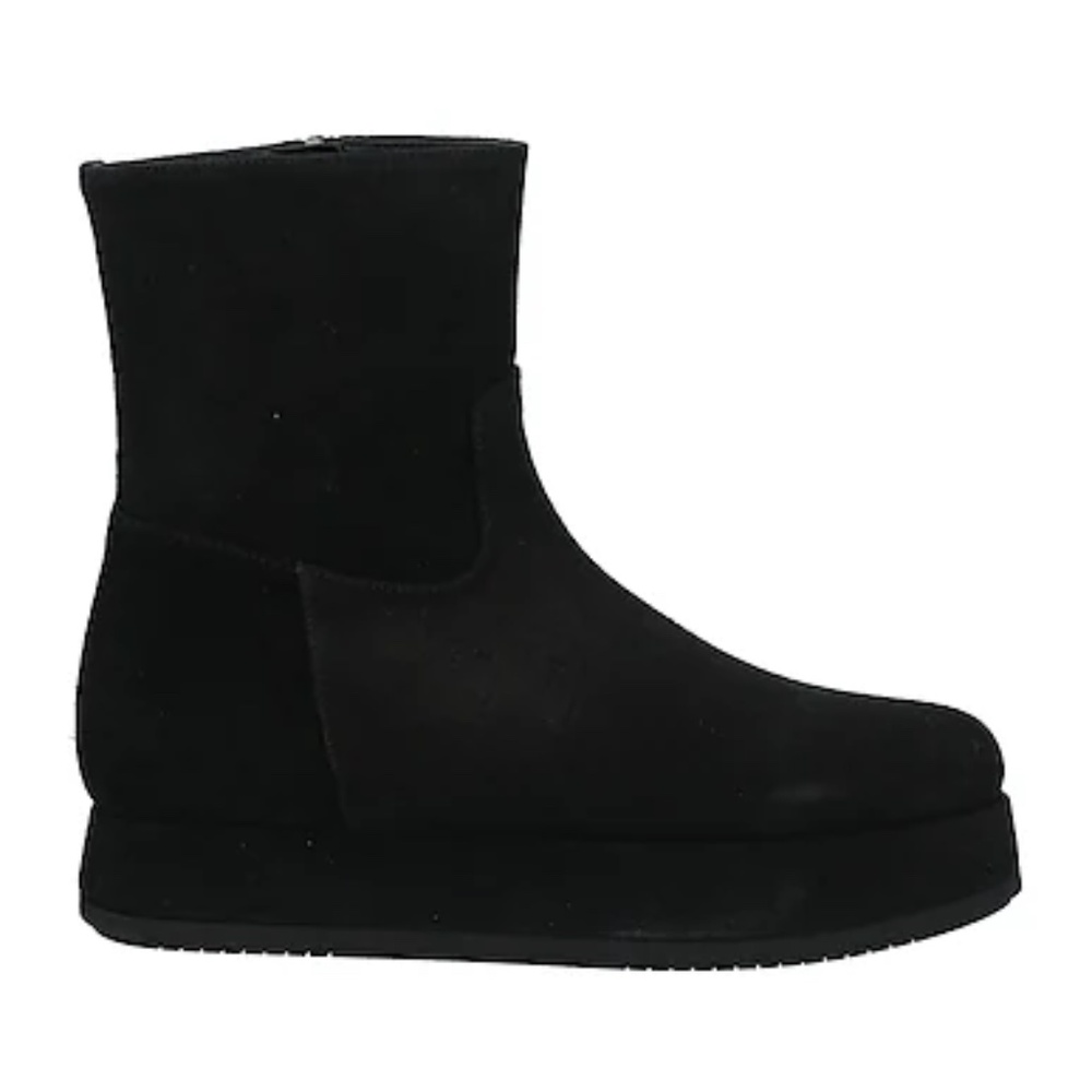 Paloma Barcelo Black Ankle Boots